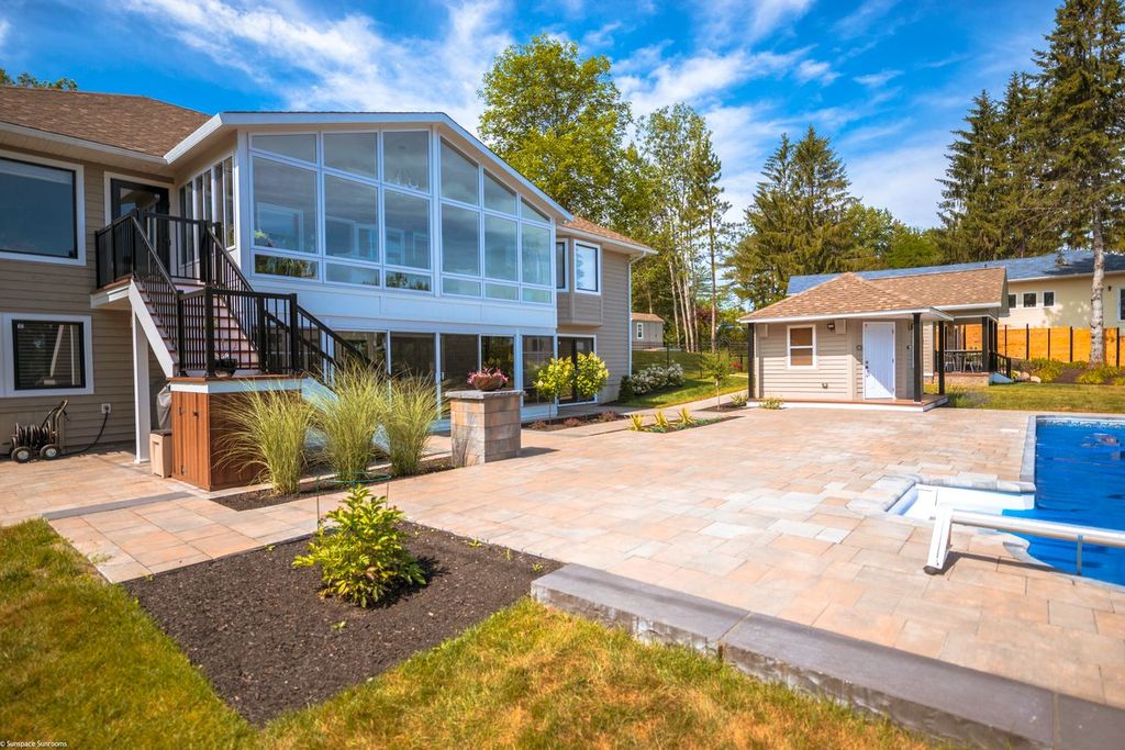 GroundLevel | Insulated Sunroom